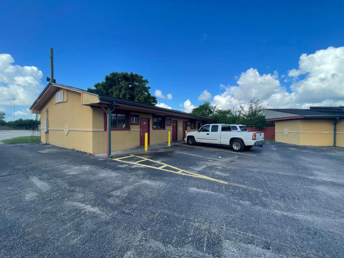 Royal Palms Motel & Rv Park Nueva Orleans Exterior foto